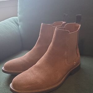 Crown Vintage Men's Tan Suede Boots